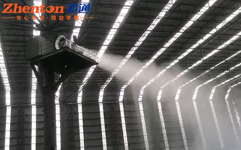 江蘇揚州某鋼廠使用我司50型霧炮機(jī)進(jìn)行車間降塵作業(yè)