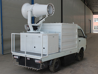冬季容易起霧霾，這款新能源霧炮車降塵來了解一下
