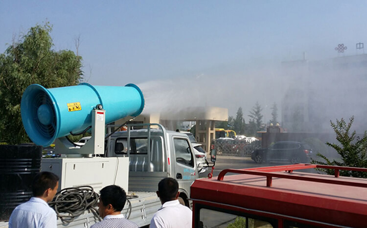 鄭通霧炮機廠家的全自動遠程霧炮機有什么優(yōu)勢？