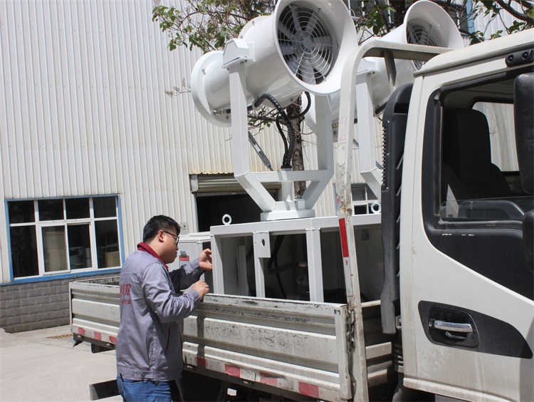 抗洪救災(zāi)-客戶購置鄭通霧炮機(jī)助力災(zāi)后重建工作發(fā)貨實(shí)拍