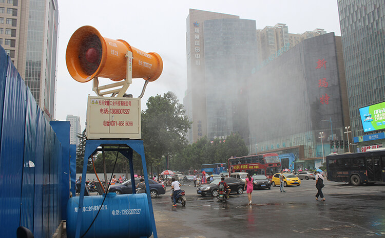 降塵霧炮機(jī)設(shè)備好在哪？鄭通霧炮機(jī)廠家告訴您！